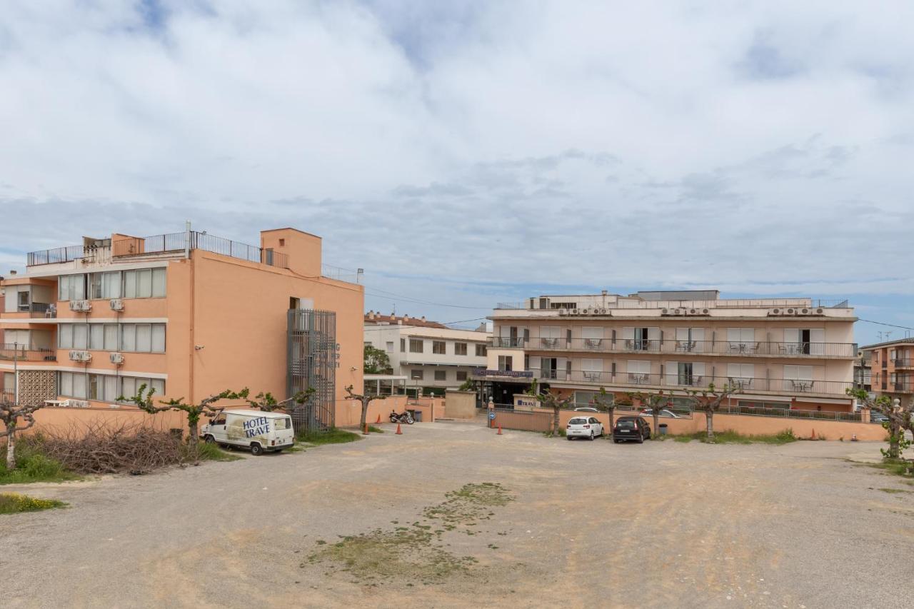 Checkin Trave Otel Figueres  Dış mekan fotoğraf