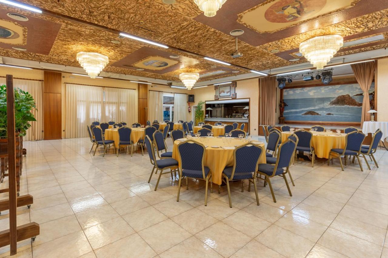 Checkin Trave Otel Figueres  Dış mekan fotoğraf